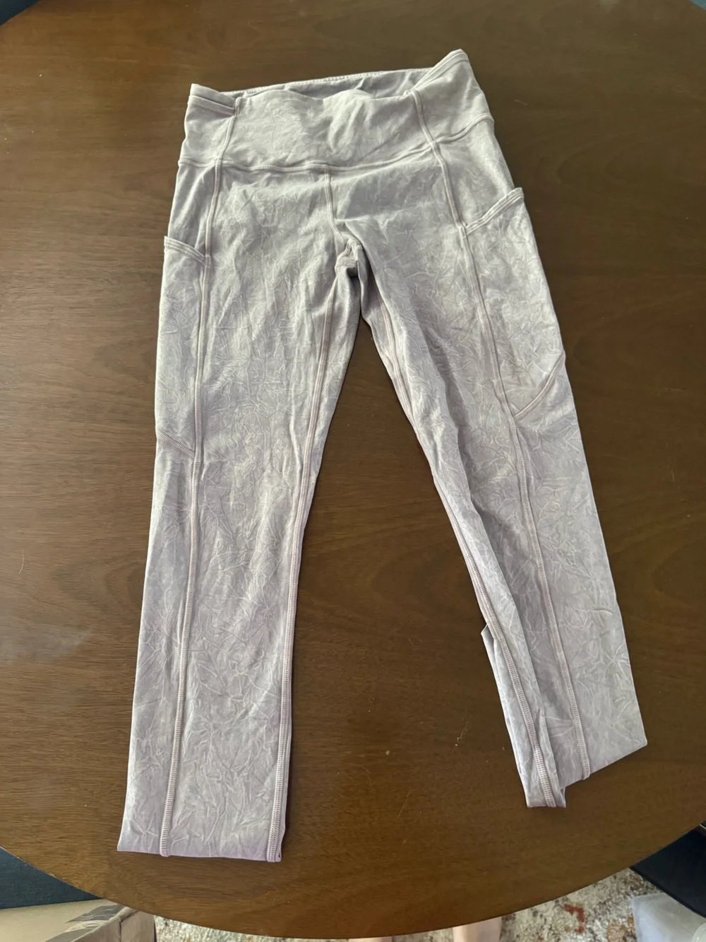 Lululemon Fast and free 25” ice dye